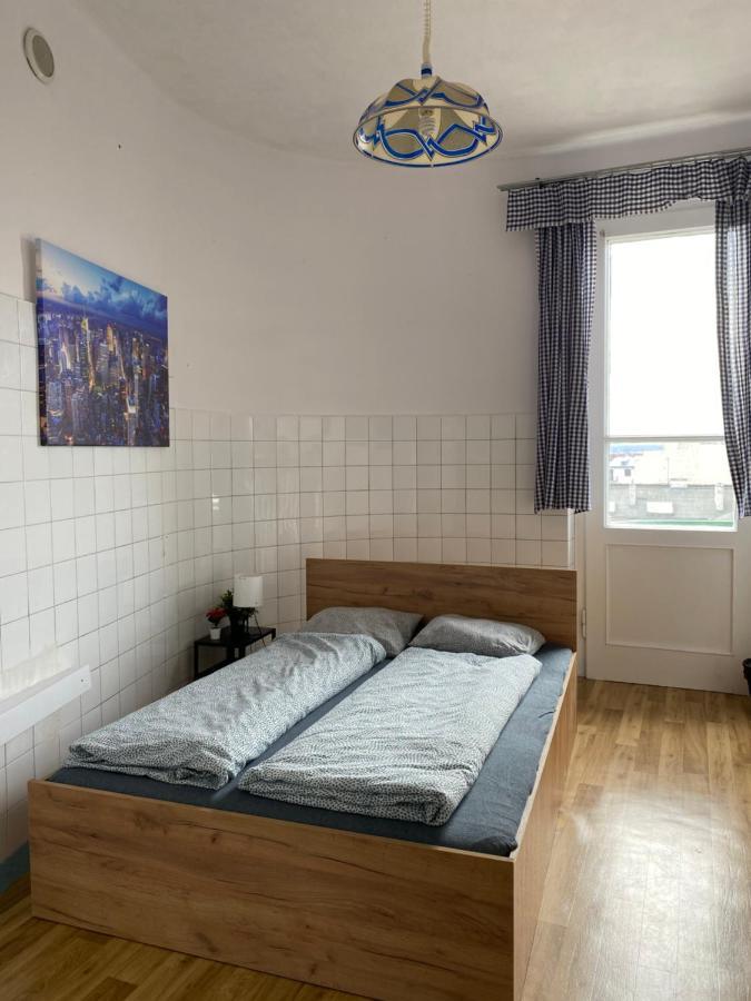Vintage Rooms In Old Town Краков Экстерьер фото